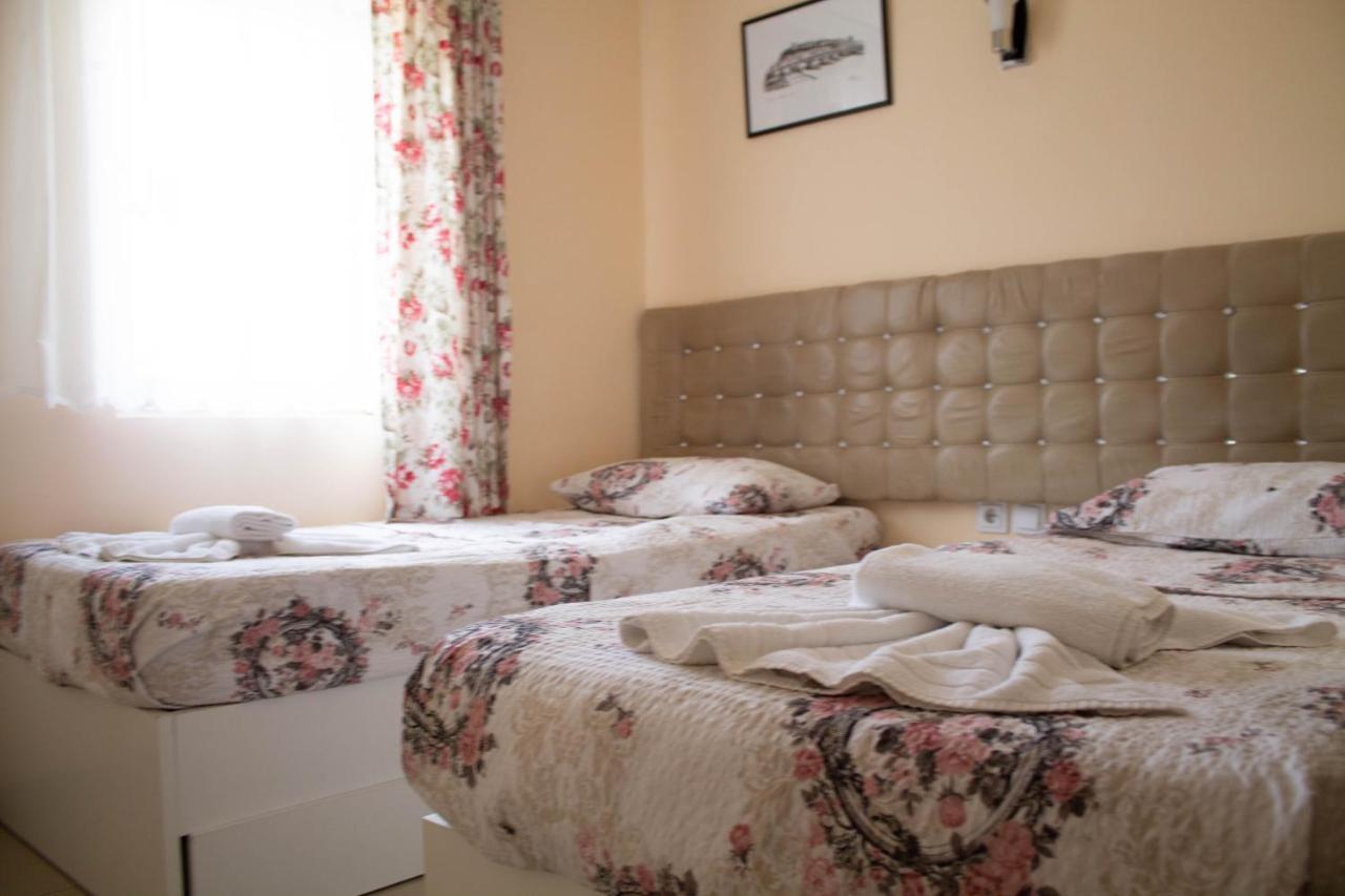Hotel Living Suto Orizari Экстерьер фото
