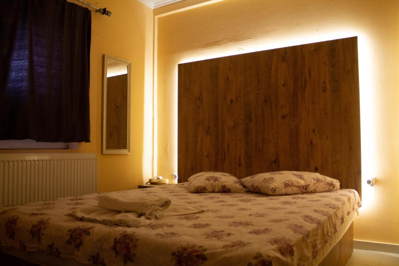 Hotel Living Suto Orizari Экстерьер фото